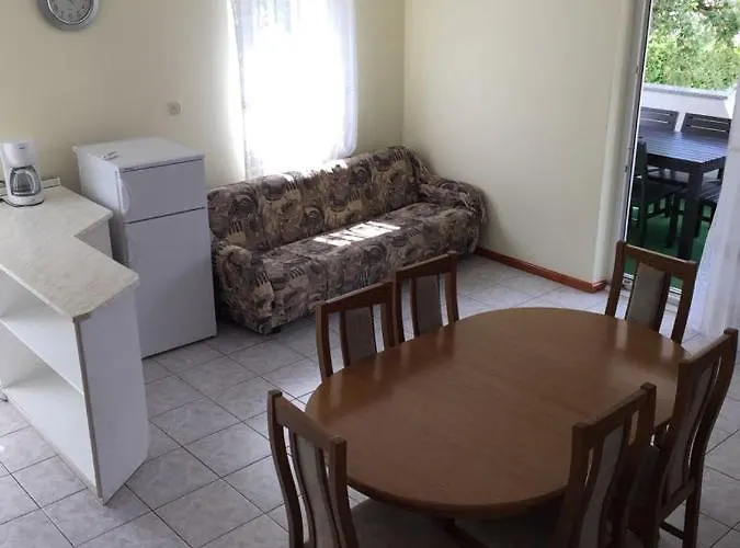 Ana Apartman